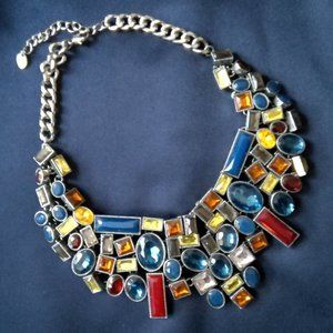 Chunky bejeweled statement necklace, OS